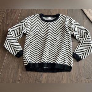 Women’s Cyrus black and white sweater. Size large. So soft!!
